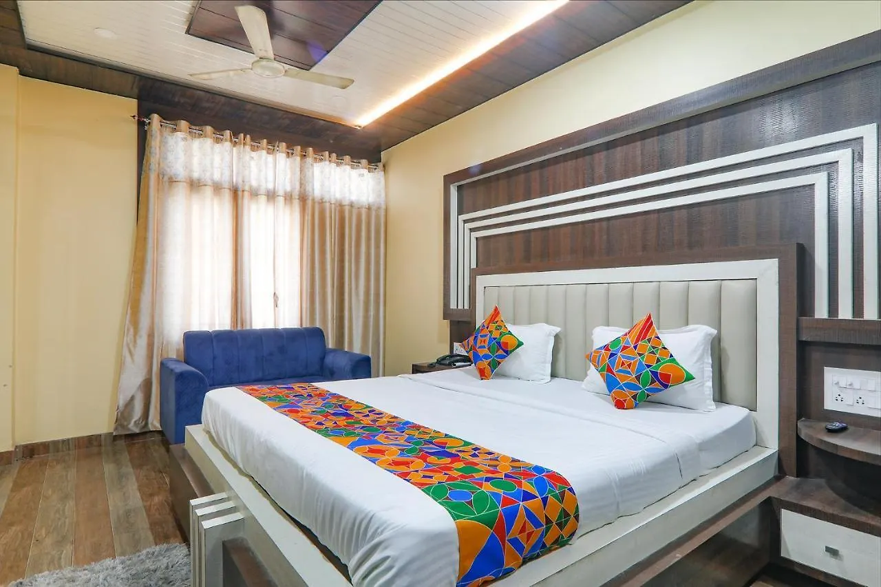 Hotel Fabhotel Saumendra Varanasi
