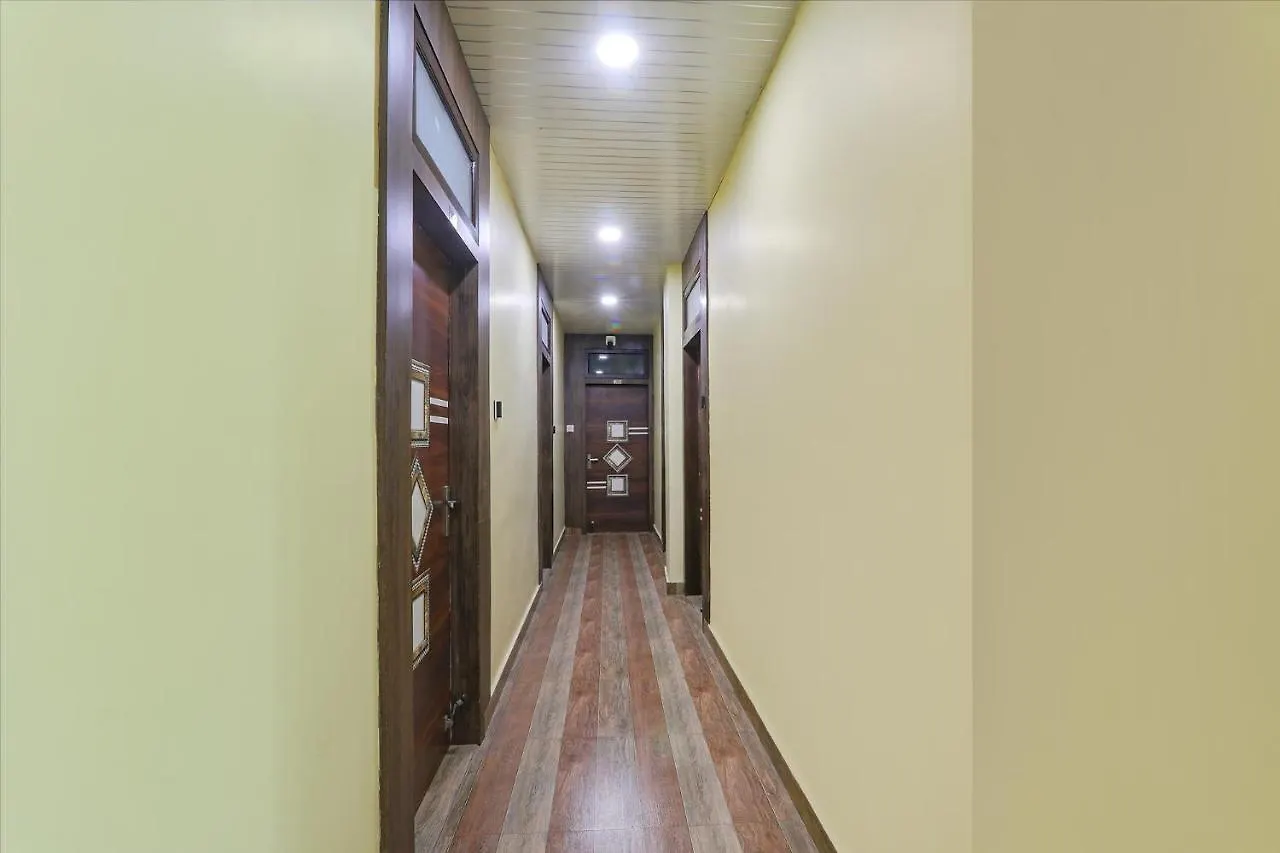 Hotel Fabhotel Saumendra Varanasi