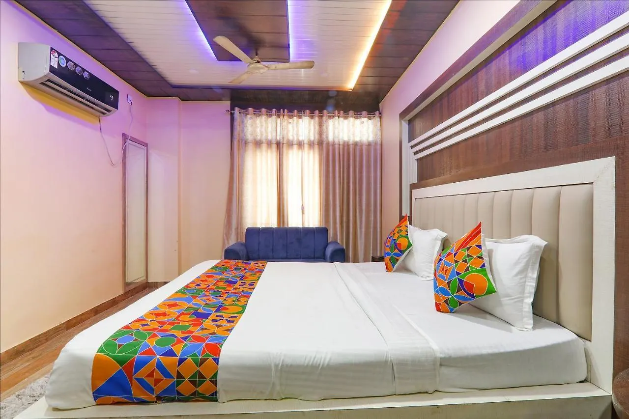 Fabhotel Saumendra Varanasi India