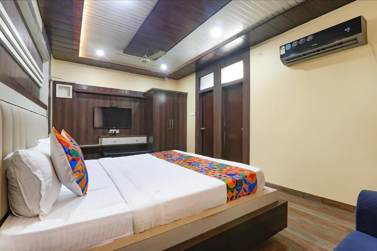 *** Hotel Fabhotel Saumendra Varanasi Índia